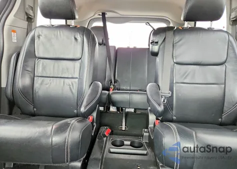 2018 Toyota Sienna Se z USA, uszkodzony, nr VIN 5TDXZ3DC2JS950630